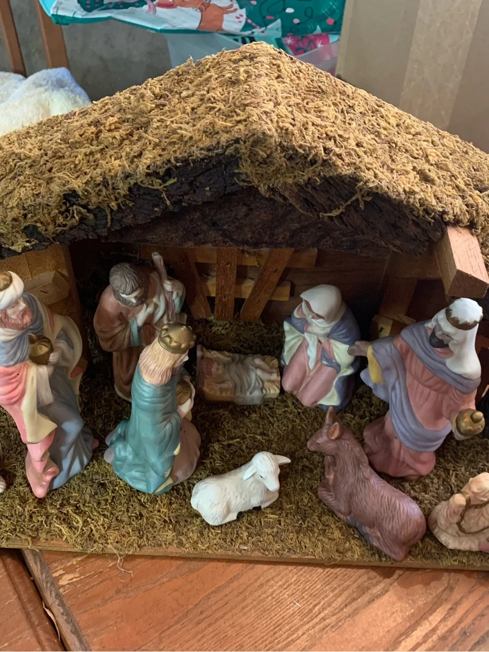 Vintage Homco 1970-1980 Bisque Porcelain Nativity Figures & Crèche